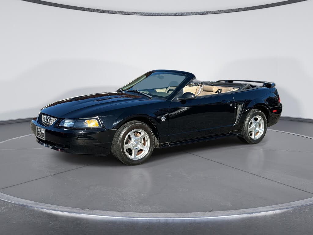 2004 Ford Mustang Deluxe Convertible RWD