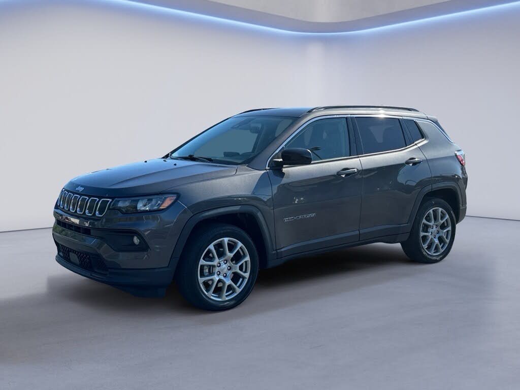 2022 Jeep Compass Latitude Lux 4WD