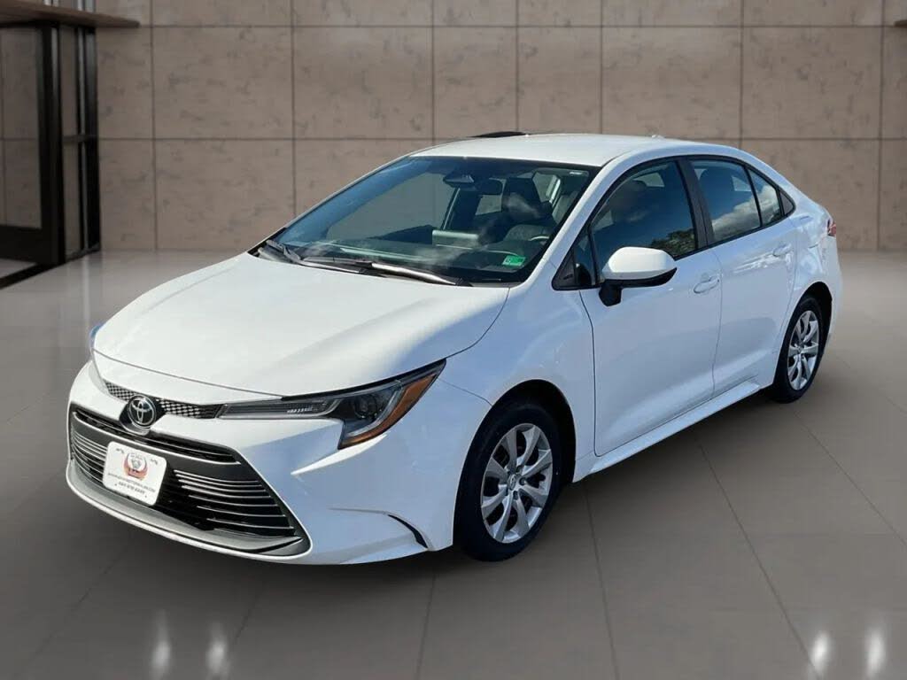 2024 Toyota Corolla LE FWD