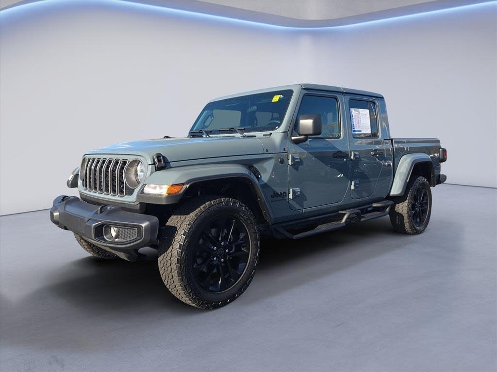 2025 Jeep Gladiator NightHawk Crew Cab 4WD