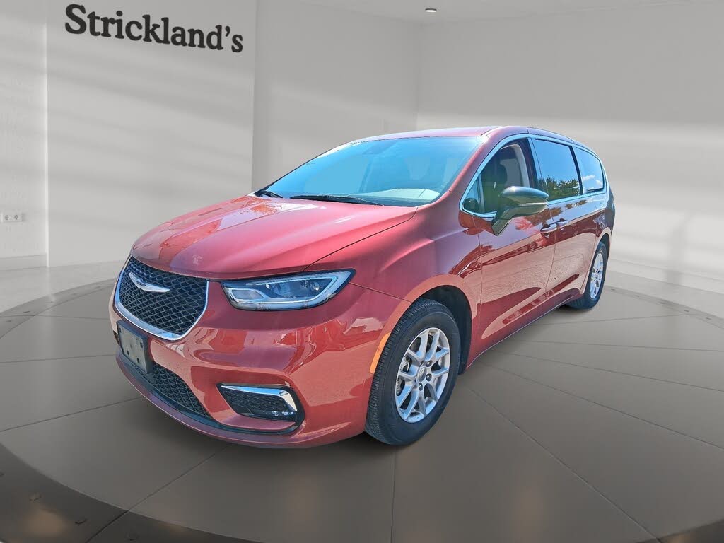 Chrysler Pacifica Touring L FWD 2024