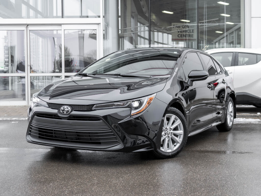 2025 Toyota Corolla LE FWD