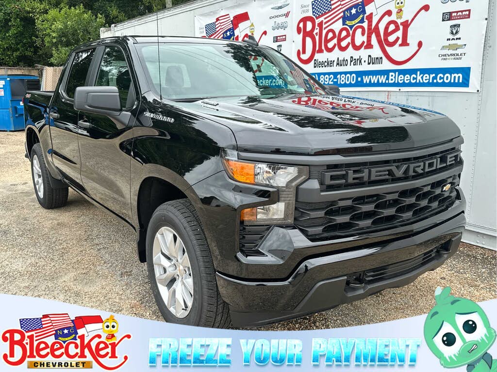 2026 Chevrolet Silverado 1500 Custom Crew Cab 4WD