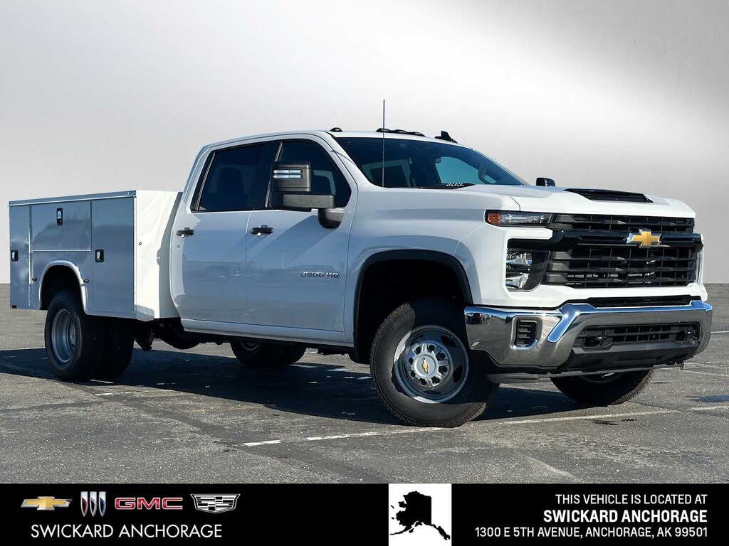 2025 Chevrolet Silverado 3500HD Chassis Work Truck Crew Cab 4WD