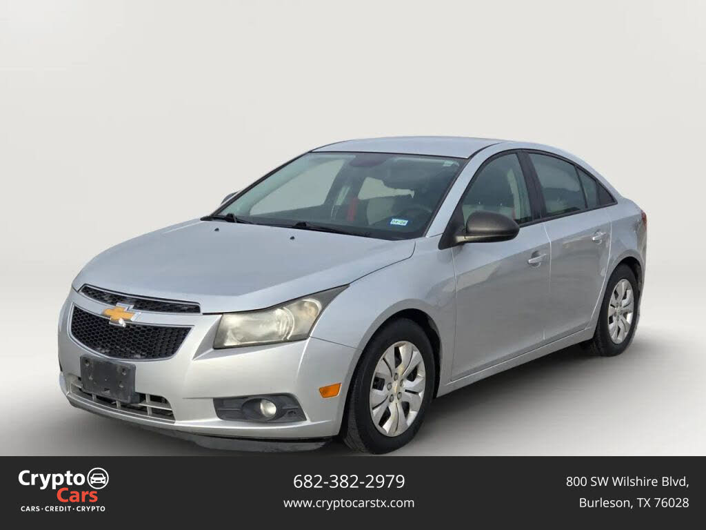 2013 Chevrolet Cruze LS Sedan FWD