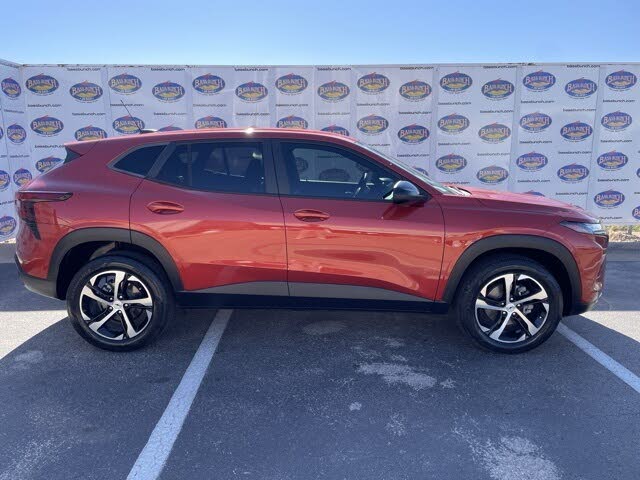 2024 Chevrolet Trax RS with 1RS FWD