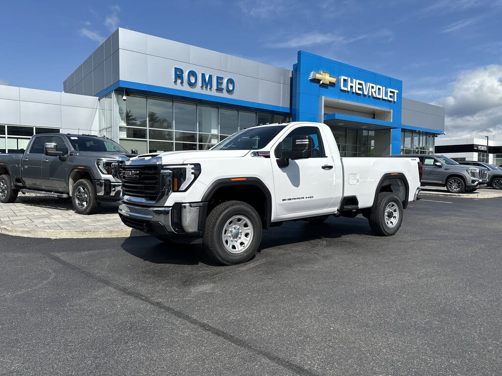 2025 GMC Sierra 2500HD Pro Regular Cab LB 4WD