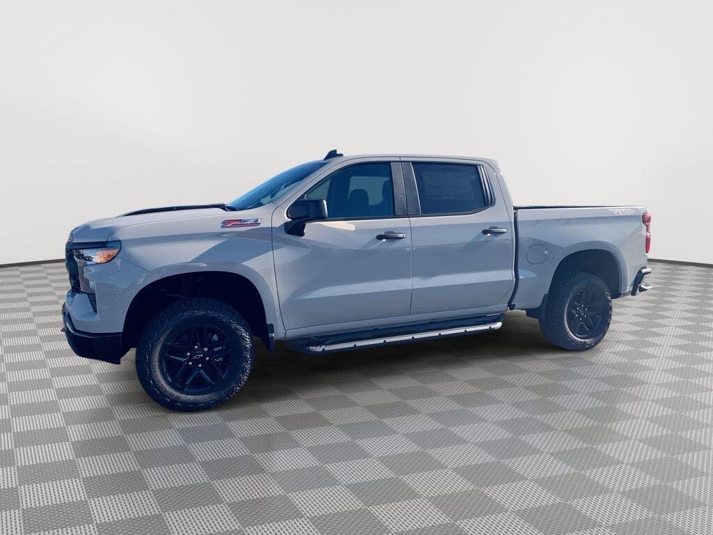 2026 Chevrolet Silverado 1500 Custom Trail Boss Crew Cab 4WD