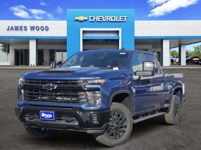 2026 Chevrolet Silverado 2500HD Custom Crew Cab 4WD