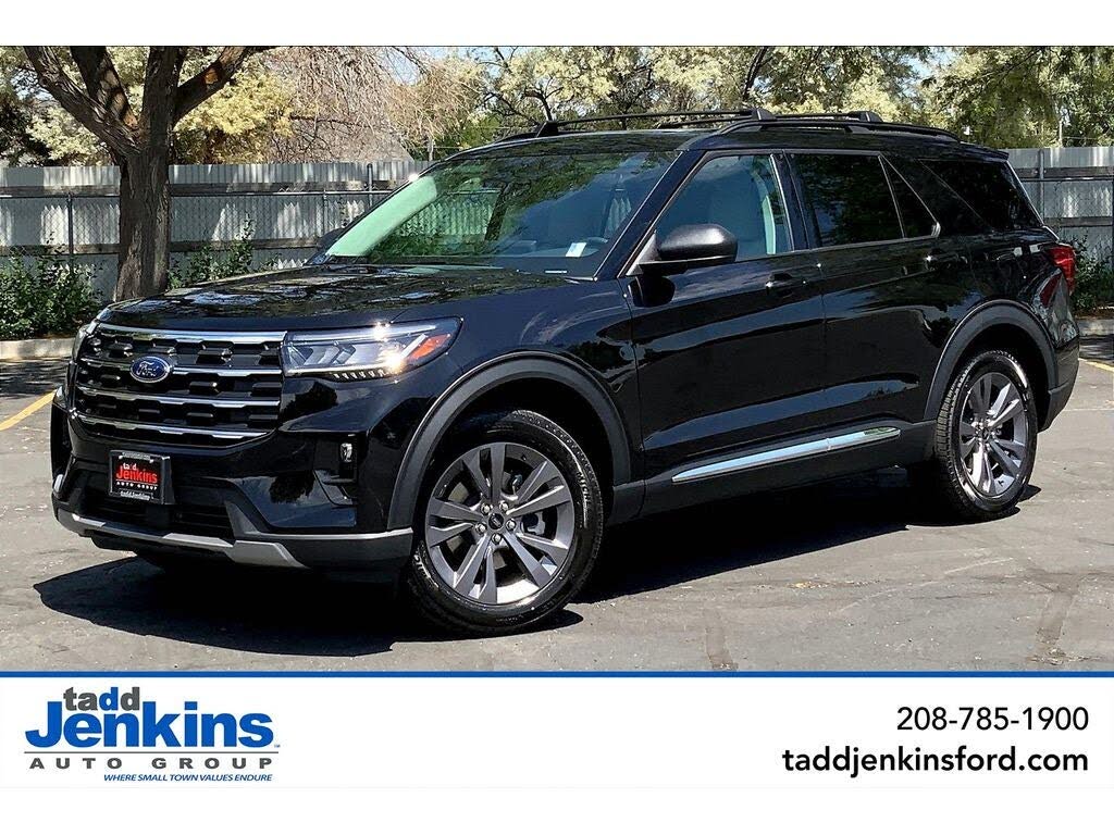2025 Ford Explorer Active AWD