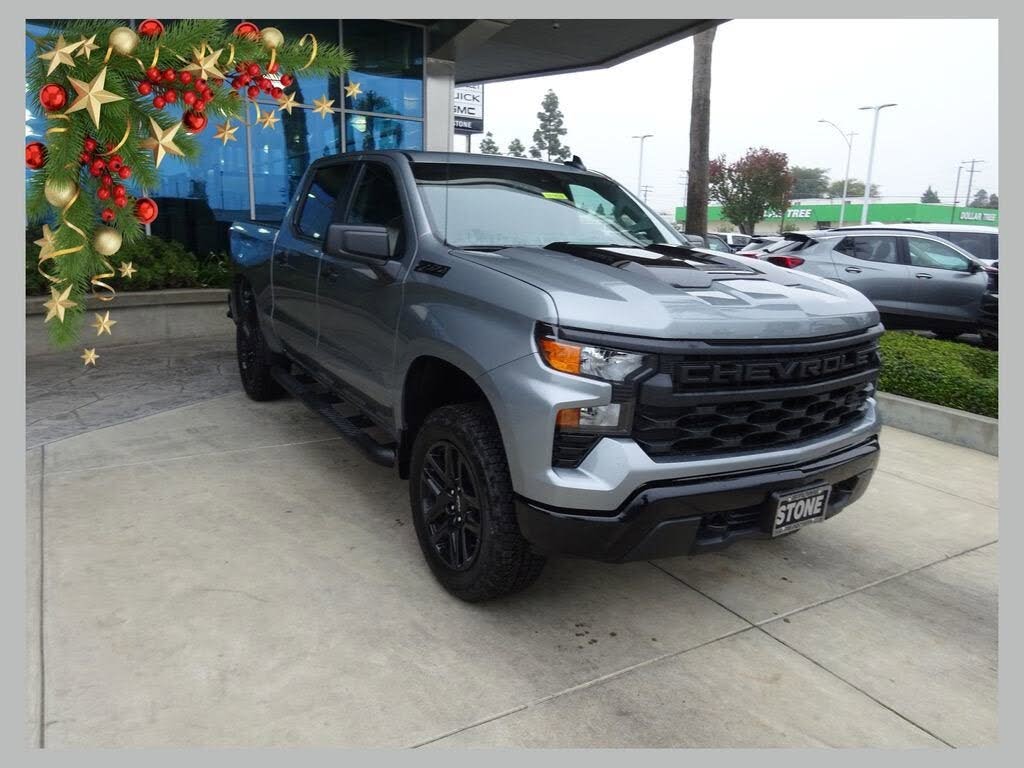 2026 Chevrolet Silverado 1500 Custom Trail Boss Crew Cab 4WD