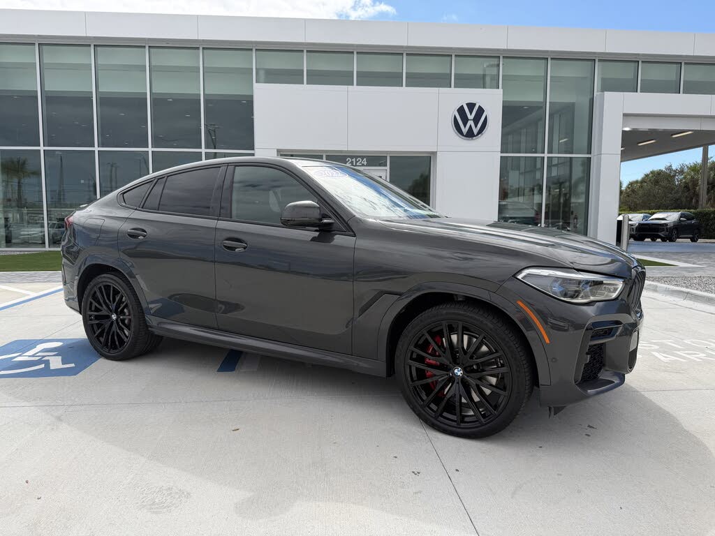 2022 BMW X6 M50i AWD