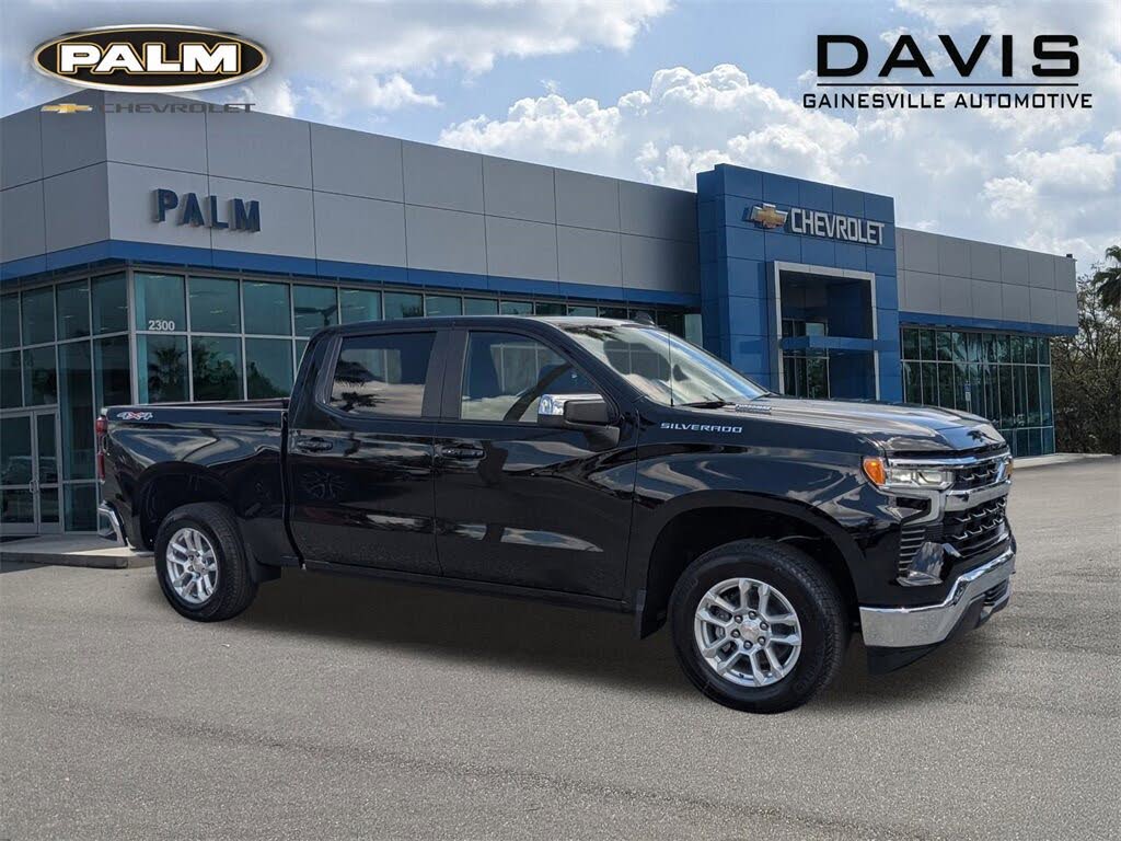 2026 Chevrolet Silverado 1500 LT Crew Cab 4WD