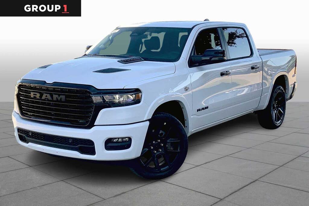2026 RAM 1500 Laramie Crew Cab 4WD