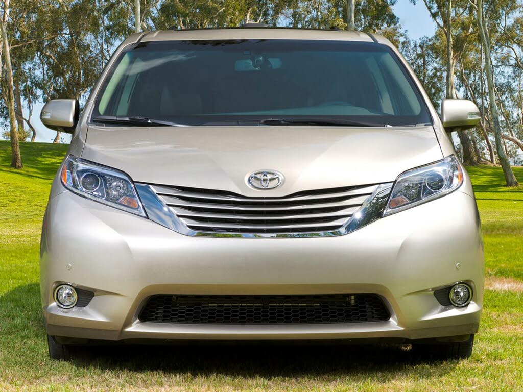 2017 Toyota Sienna Limited 7-Passenger FWD
