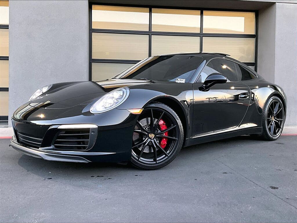2018 Porsche 911 Carrera S Coupe RWD