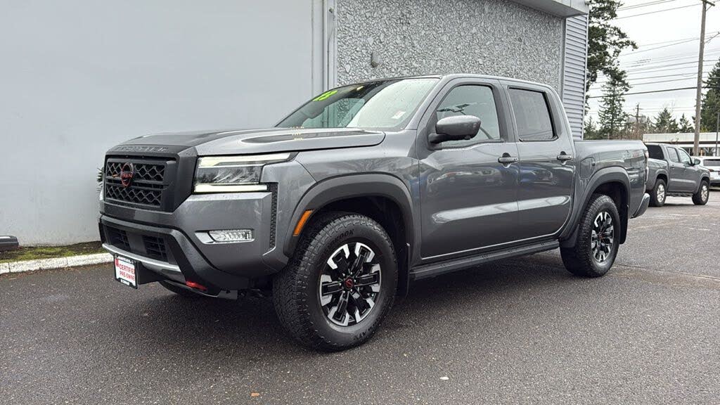 2023 Nissan Frontier PRO-4X Crew Cab 4WD