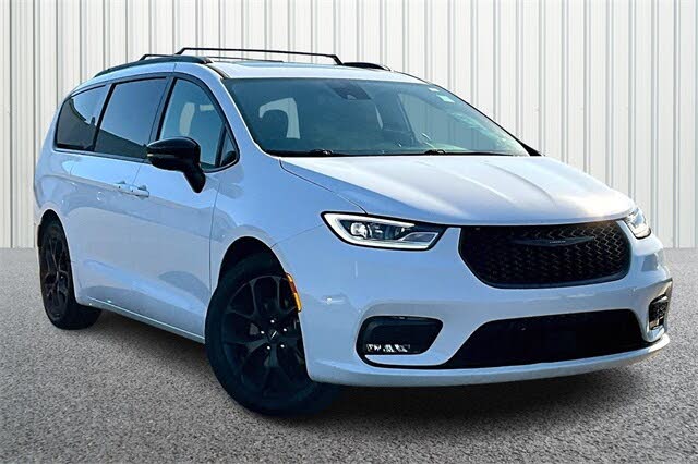 2025 Chrysler Pacifica Limited FWD