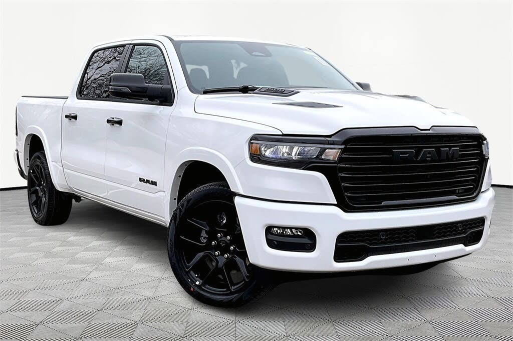 2026 RAM 1500 Laramie Crew Cab 4WD