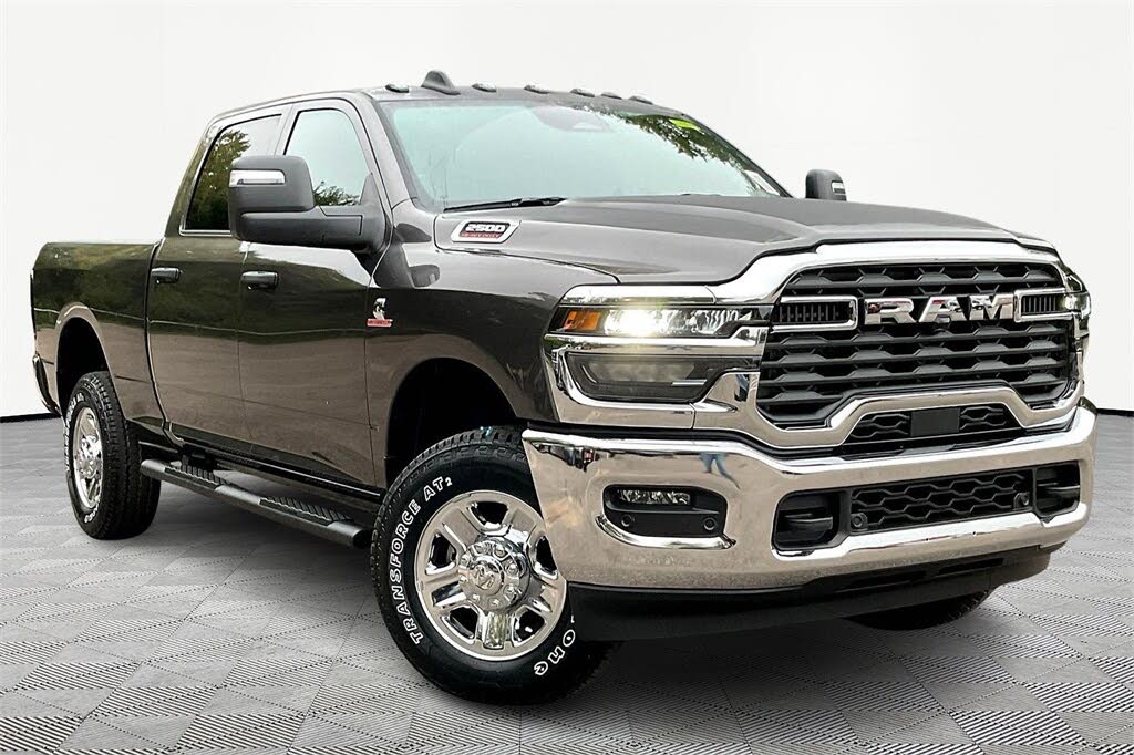2026 RAM 2500 Tradesman Crew Cab 4WD