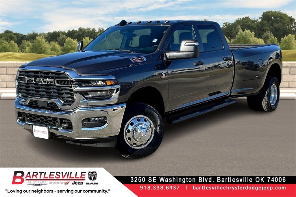 2026 RAM 3500 Tradesman Crew Cab LB DRW 4WD