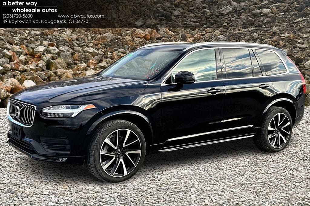2021 Volvo XC90 T6 Momentum 7-Passenger AWD