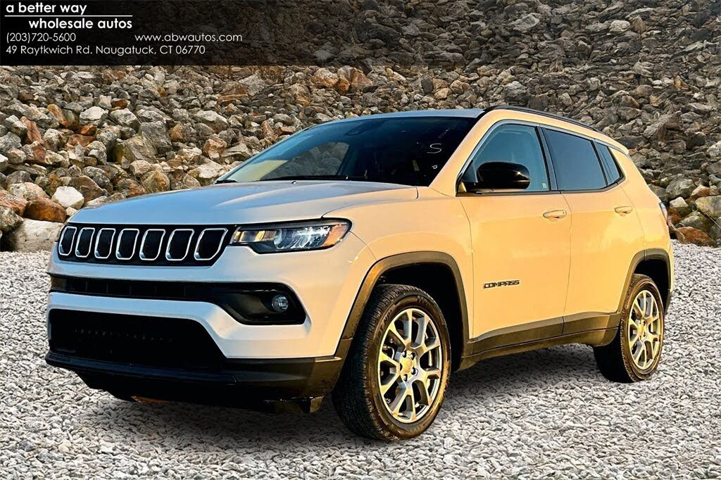 2022 Jeep Compass Latitude Lux 4WD