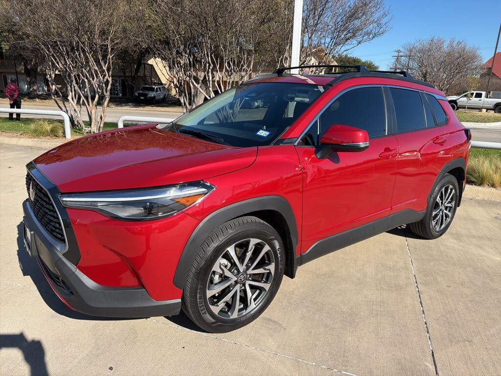 2024 Toyota Corolla Cross XLE FWD