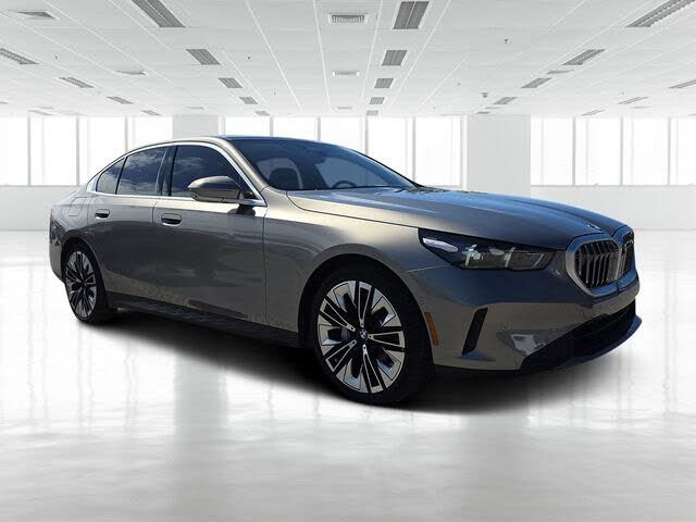 2025 BMW 5 Series 530i RWD