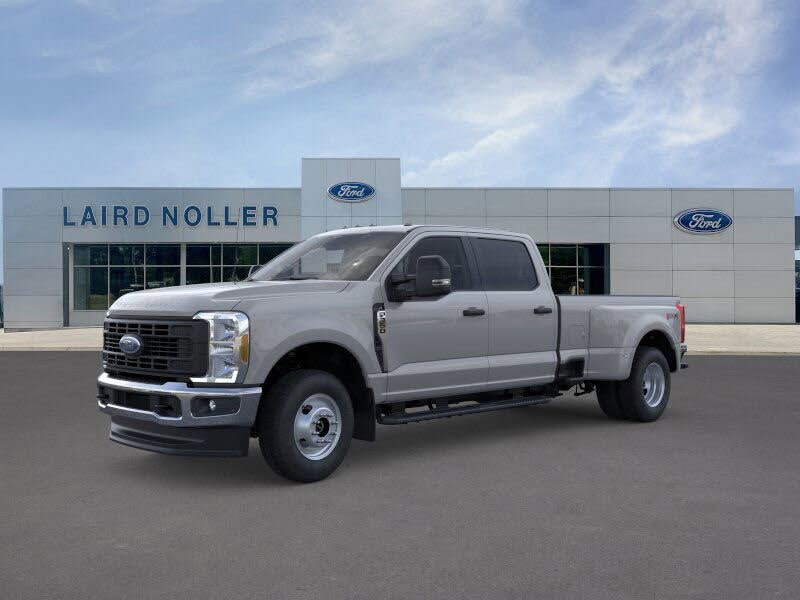 2025 Ford F-350 Super Duty XL Crew Cab LB DRW 4WD