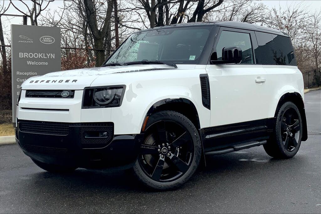 2025 Land Rover Defender 90 V8 AWD