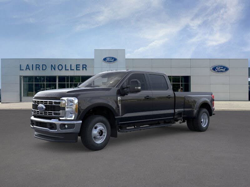 2026 Ford F-350 Super Duty XLT Crew Cab LB DRW 4WD