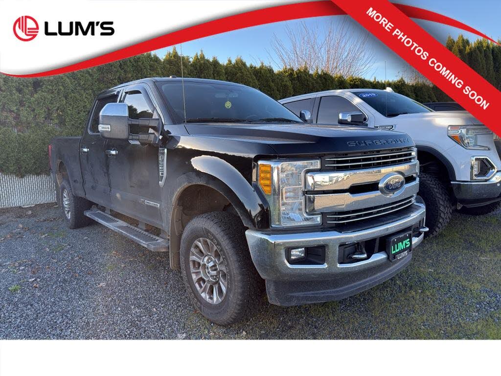 2017 Ford F-350 Super Duty Lariat Crew Cab 4WD