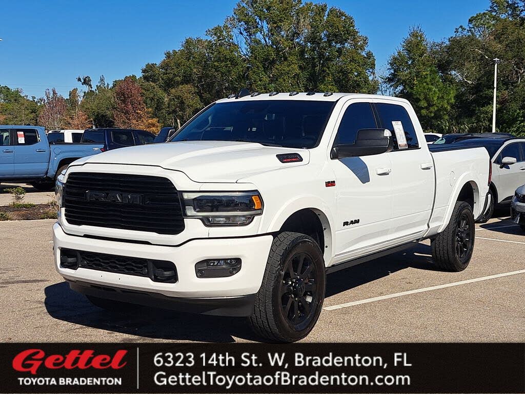 2022 RAM 3500 Laramie Crew Cab 4WD