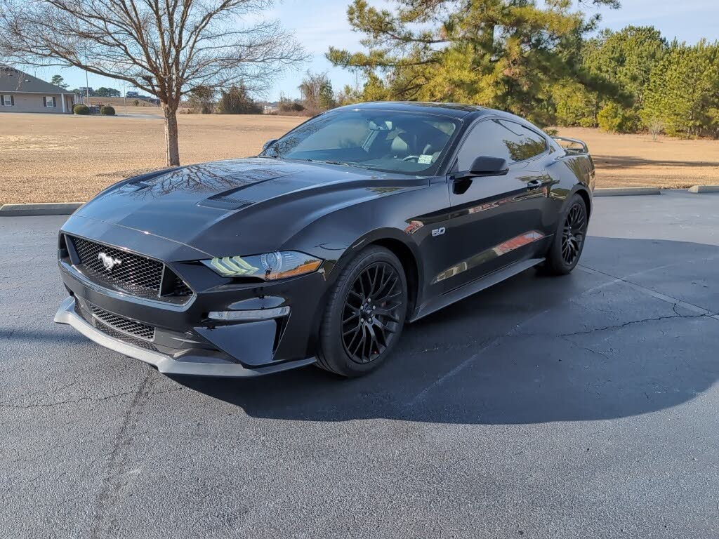2018 Ford Mustang GT Premium Coupe RWD