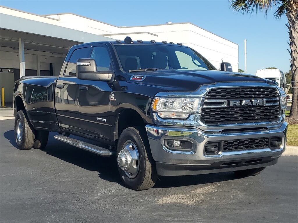 2024 RAM 3500 Big Horn Crew Cab LB DRW 4WD