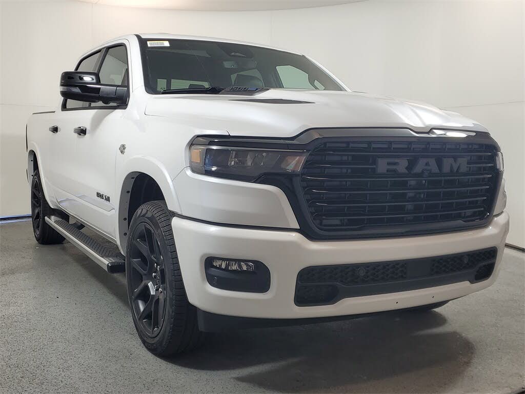 2026 RAM 1500 Laramie Crew Cab 4WD