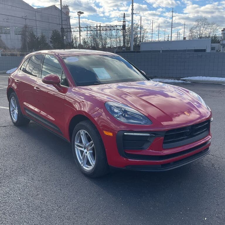 2023 Porsche Macan T AWD