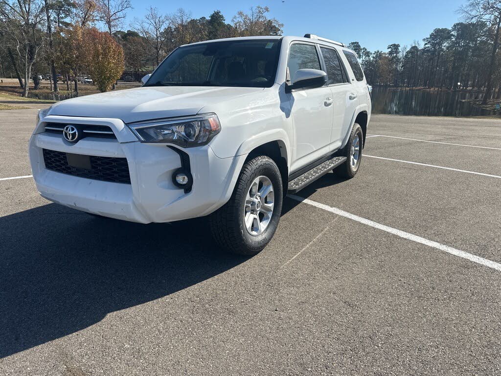 2024 Toyota 4Runner SR5 4WD
