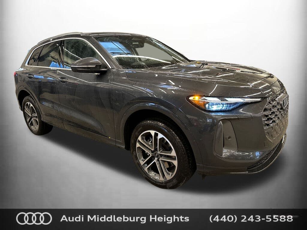 2025 Audi Q5 quattro Premium 40 TFSI