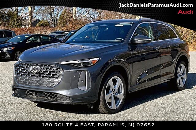 2025 Audi Q5 quattro Premium Plus 40 TFSI