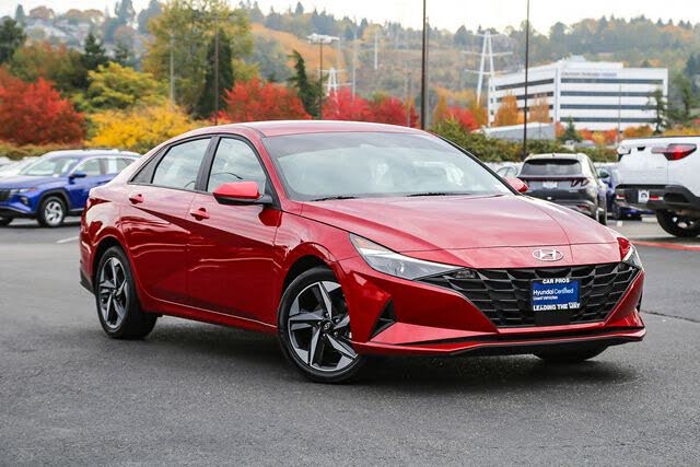 2023 Hyundai Elantra SEL FWD