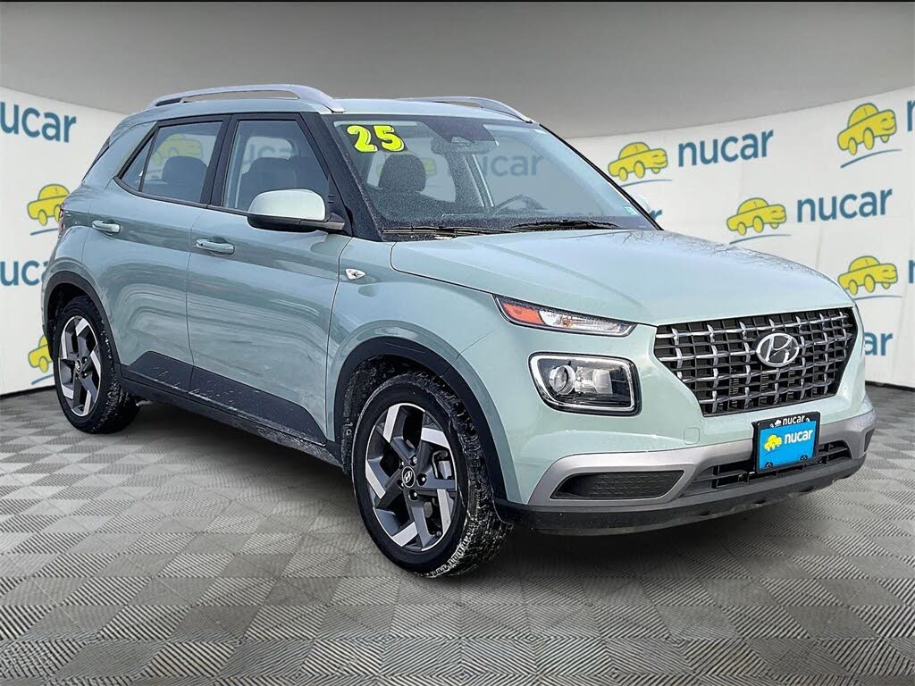 2025 Hyundai Venue SEL FWD