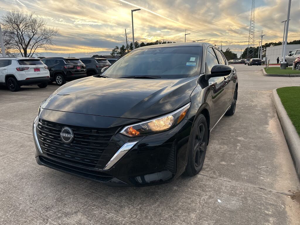 2025 Nissan Sentra SV FWD