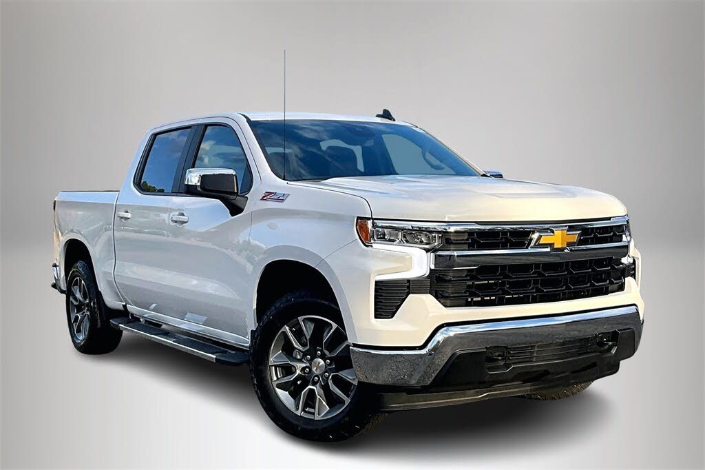 2026 Chevrolet Silverado 1500 LT Crew Cab 4WD