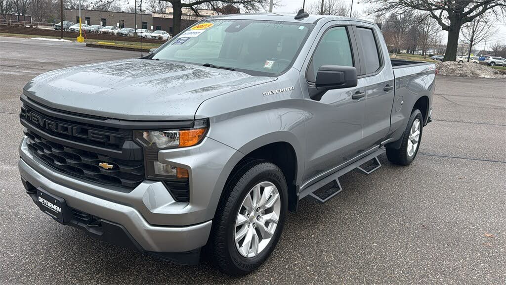 2023 Chevrolet Silverado 1500 Custom Double Cab 4WD