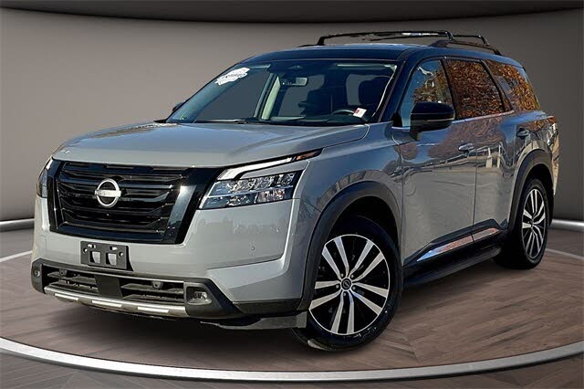 2023 Nissan Pathfinder Platinum FWD