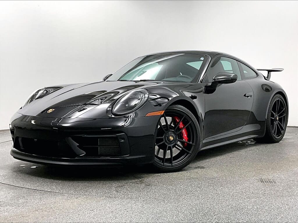 Porsche 911 Carrera GTS Coupe RWD 2024