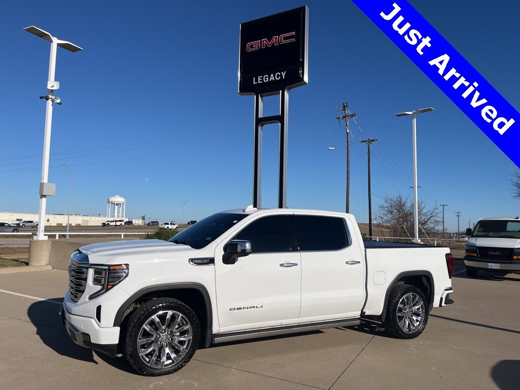 2022 GMC Sierra 1500 Denali Crew Cab 4WD