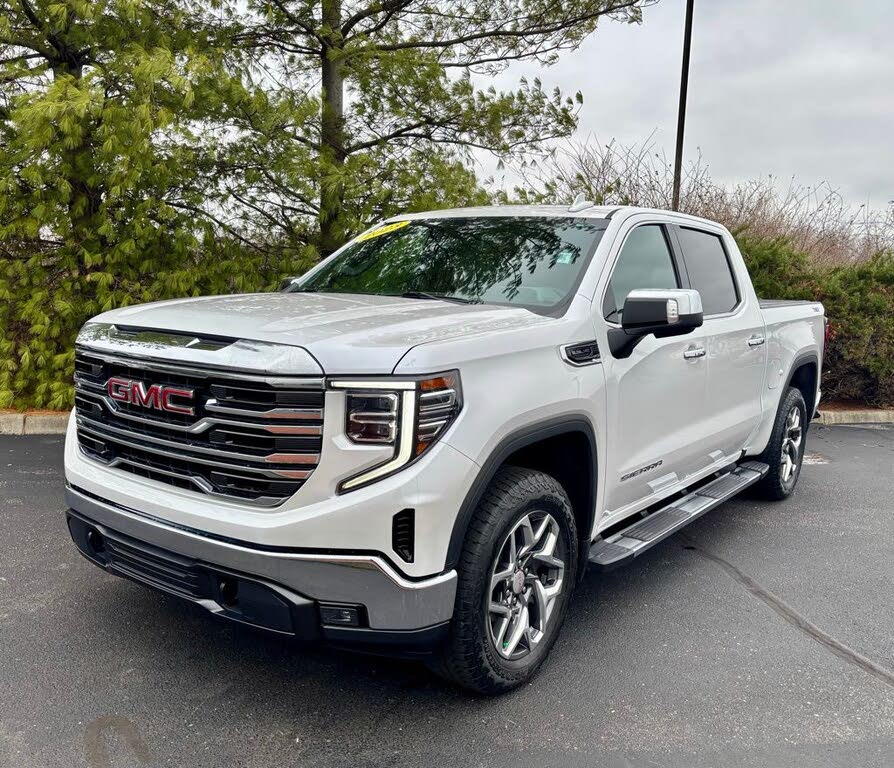 2023 GMC Sierra 1500 SLT Crew Cab 4WD